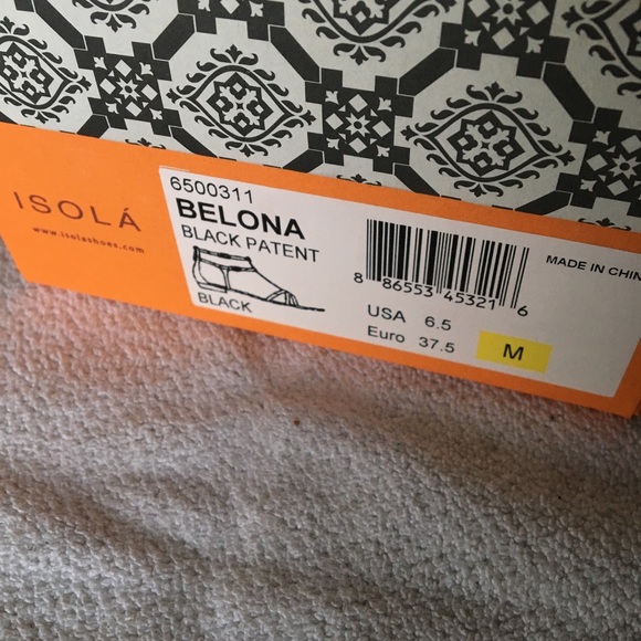 NEW Black strapped patent leather sandal. - Picture 3 of 4